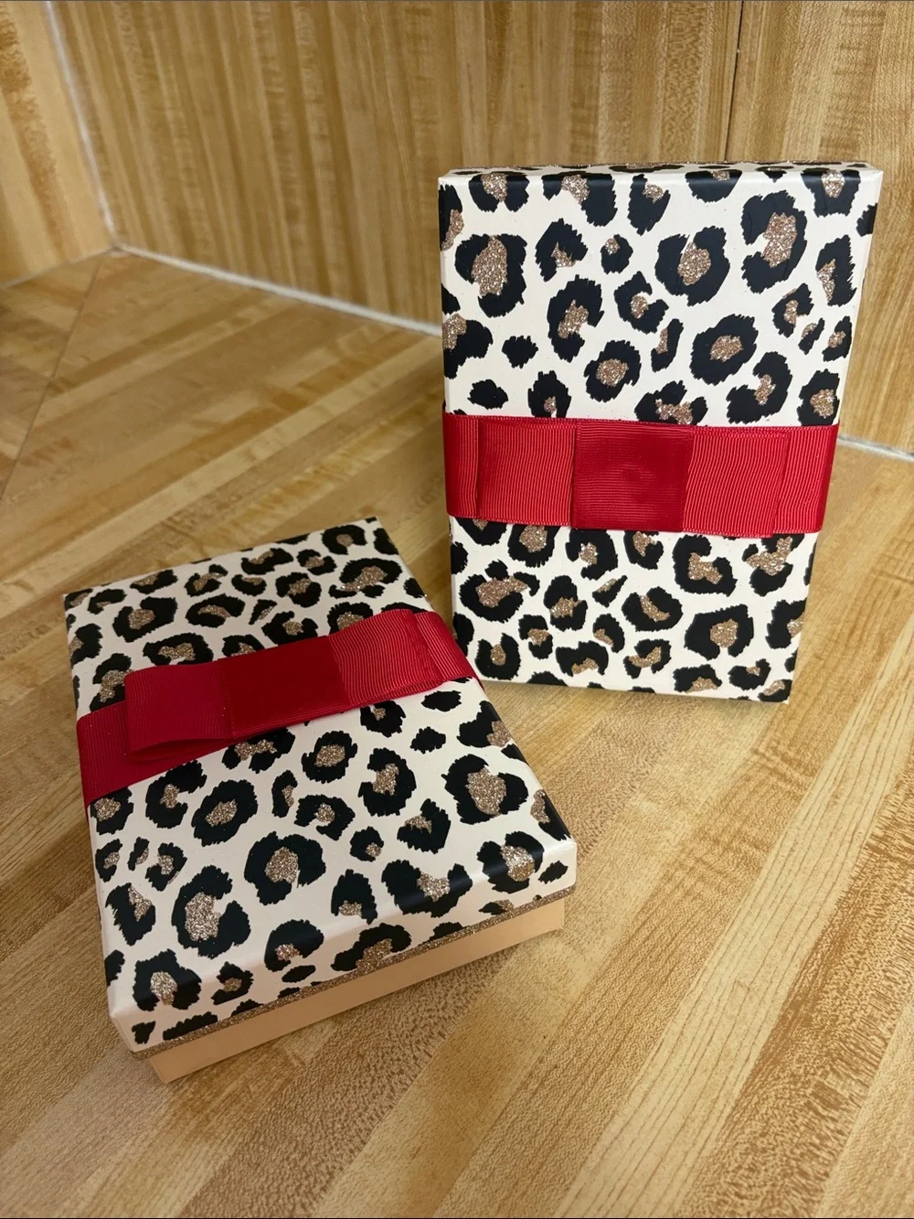 N/A stylish leopard